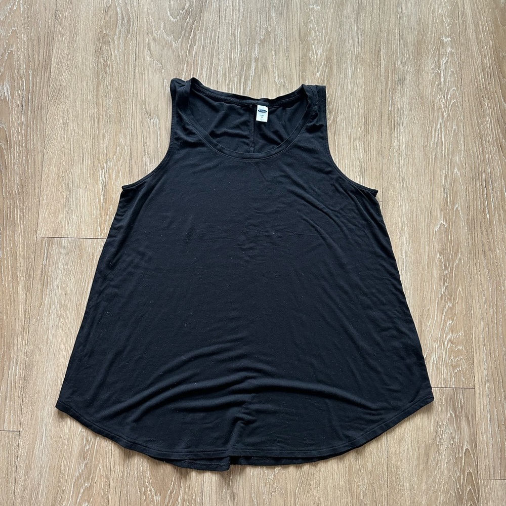 Medium Old Navy tank